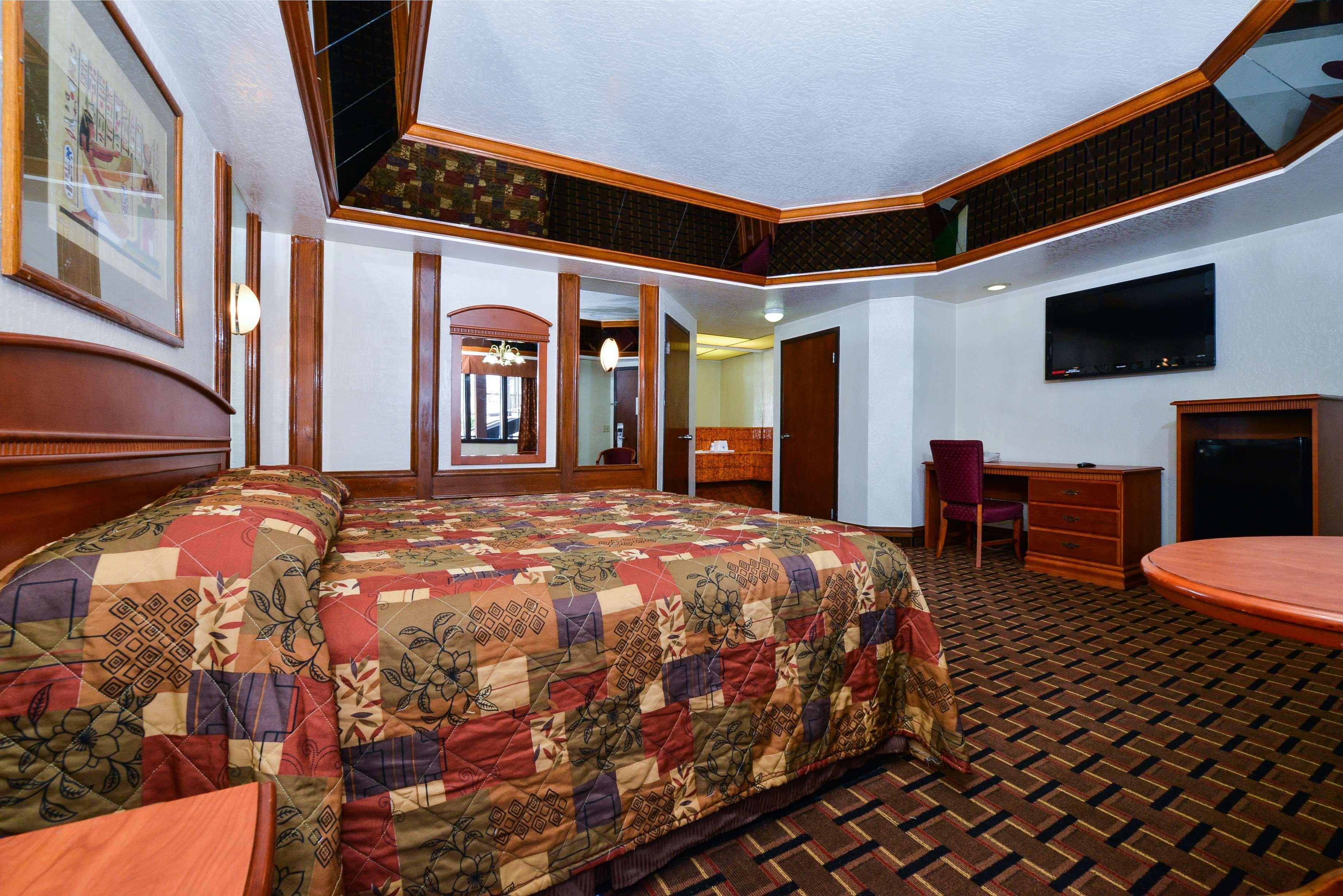 Americas Value & Angeles Downtown Sw Motel Los Angeles